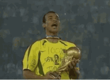 Quiz despre Cafu: C pentru mult timp despre legenda fotbalistului brazilian?