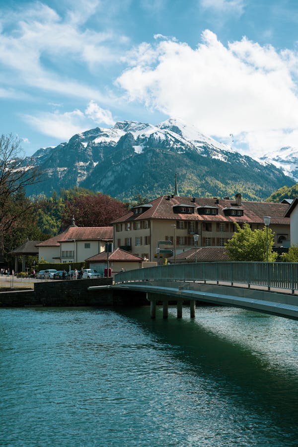 Test despre Interlaken, Elveția: Cât de mult știi despre această destinație turistică frumoasă?
